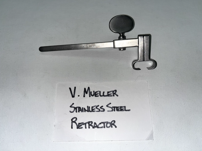 V. MUELLER STAINLESS STEEL RETRACTOR
